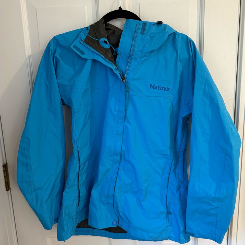 Marmot women’s blue shell Jacket, size M